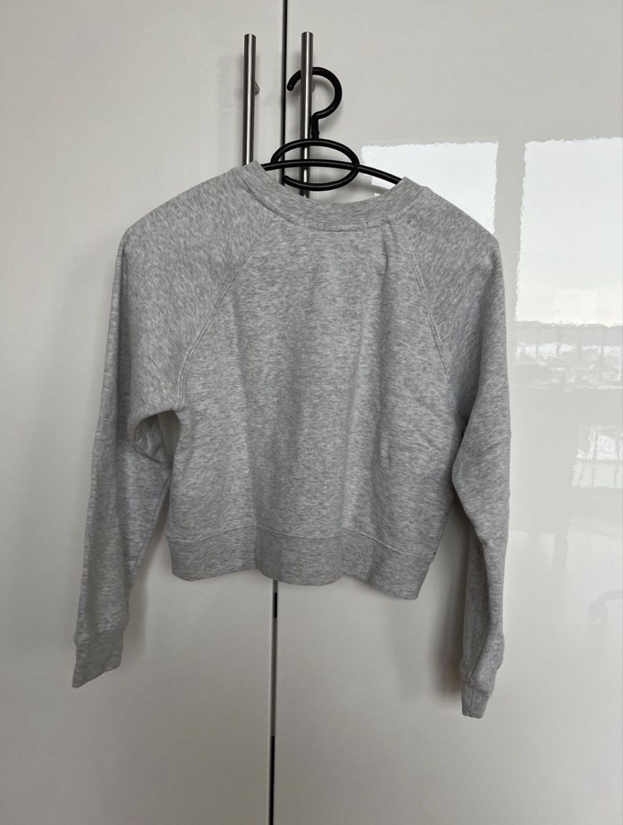 Pullover & Sweatshirts: Kurz geschnittenes Sweatshirt – Gebraucht aus Dietikon von Mischi2167 1