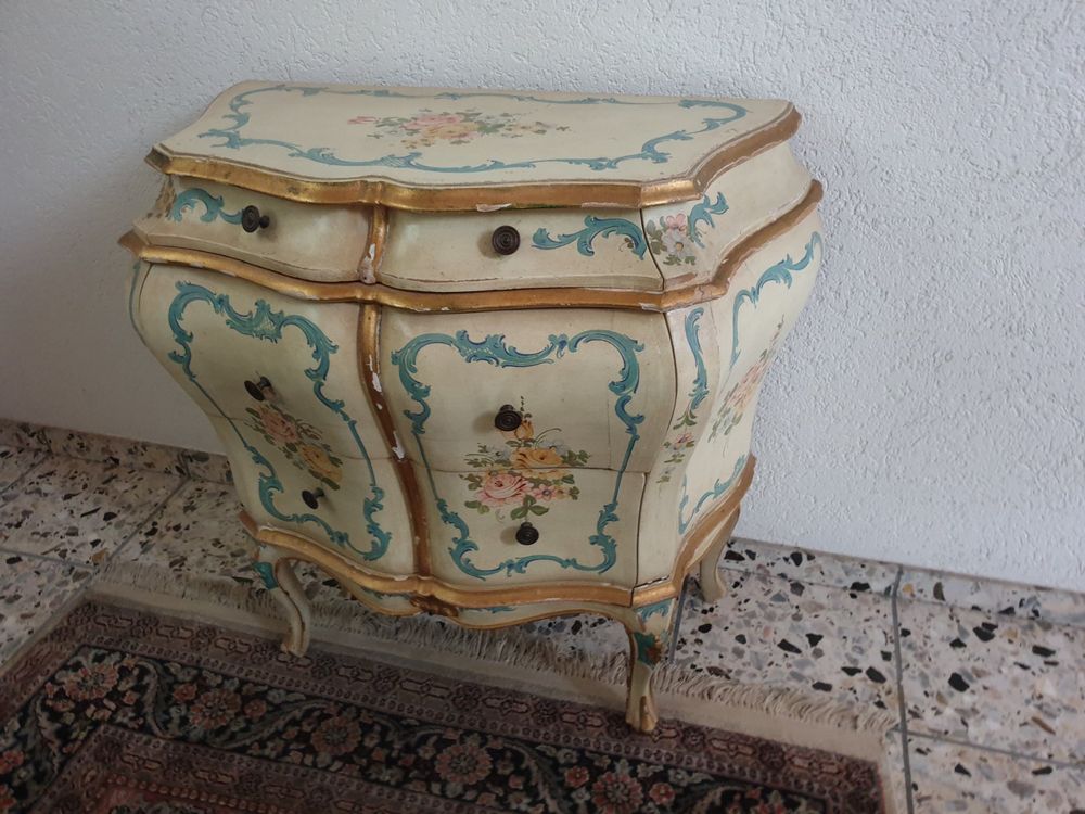 Antike venezianische Kommode Blumendekor Kaufen auf Ricardo