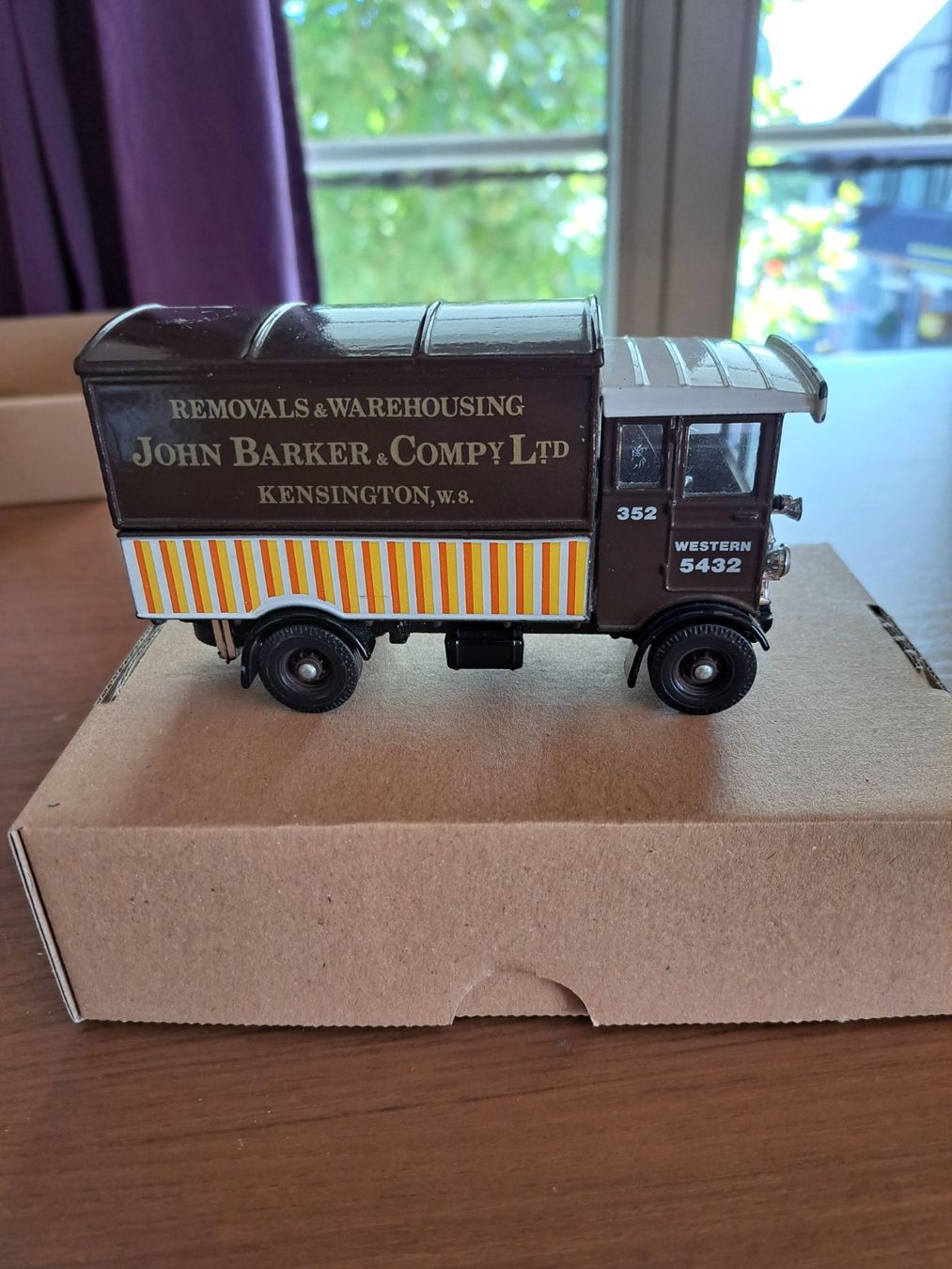 Corgi Toys Modellini d'auto: Corgi Modellauto John Barker & Co Ltd LKW – Usato da Rafz venduto da MuriFinn