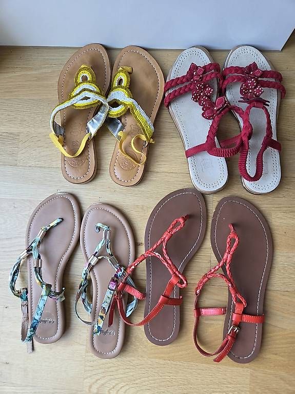 Chaussures femmes: Sandalen Damen 4er Set Grösse 38 – D'occasion à Zürich par nina46