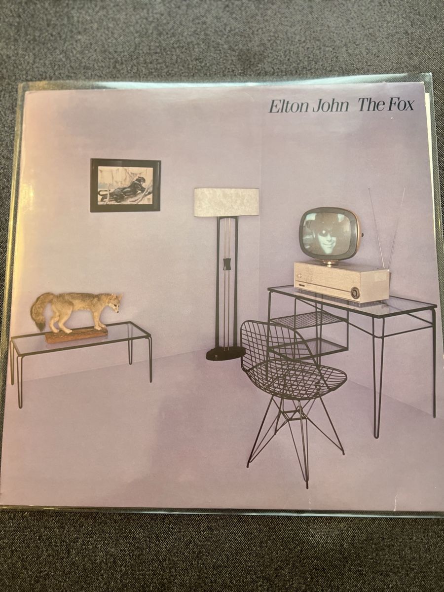 Dischi in vinile: Elton John - The Fox – Usato da Mont sur Rolle venduto da nicola1075