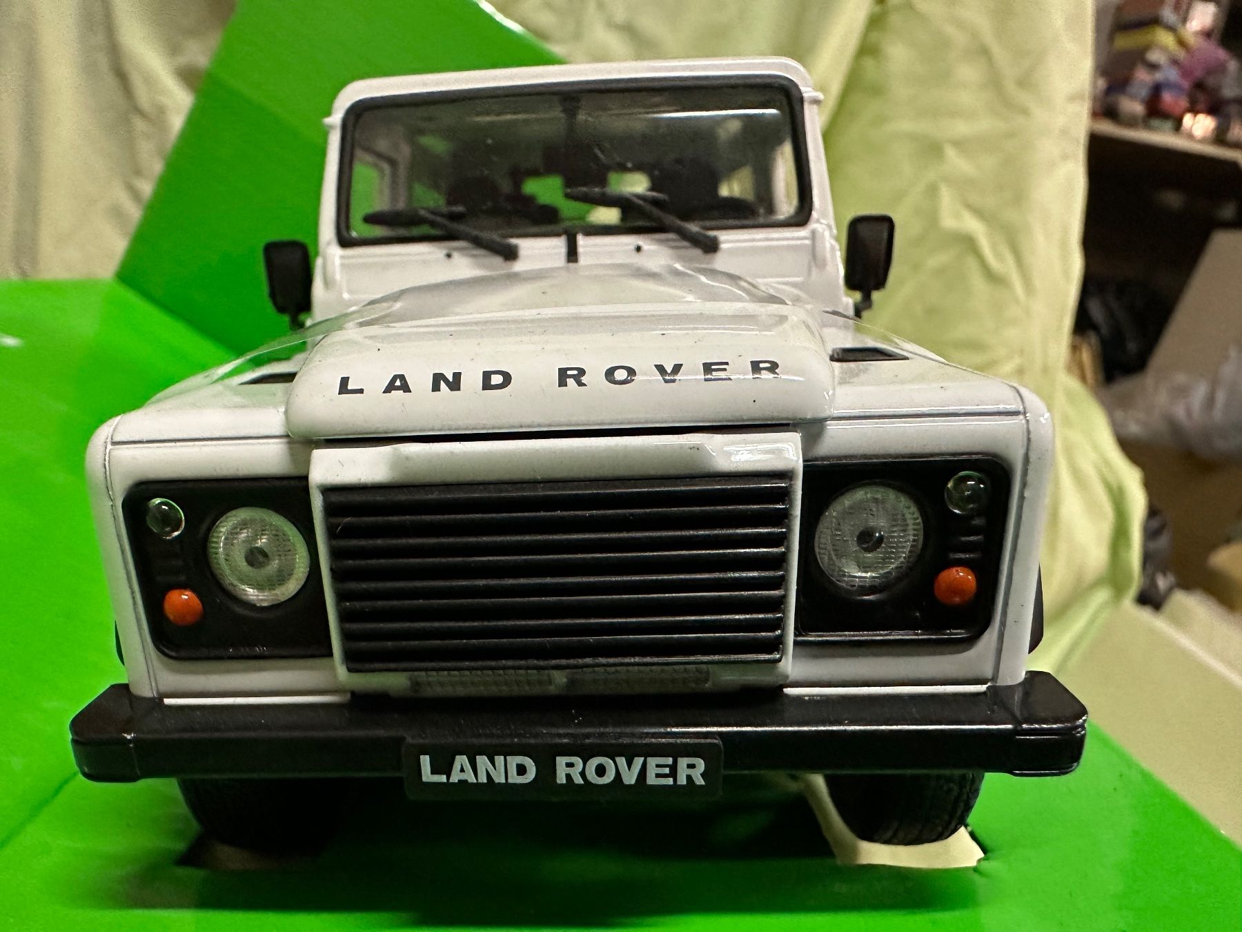 Land Rover Modellini d'auto: Land Rover defender gb 4x4 – Nuovo (secondo la descrizione) da Reinach AG venduto da rares75 1
