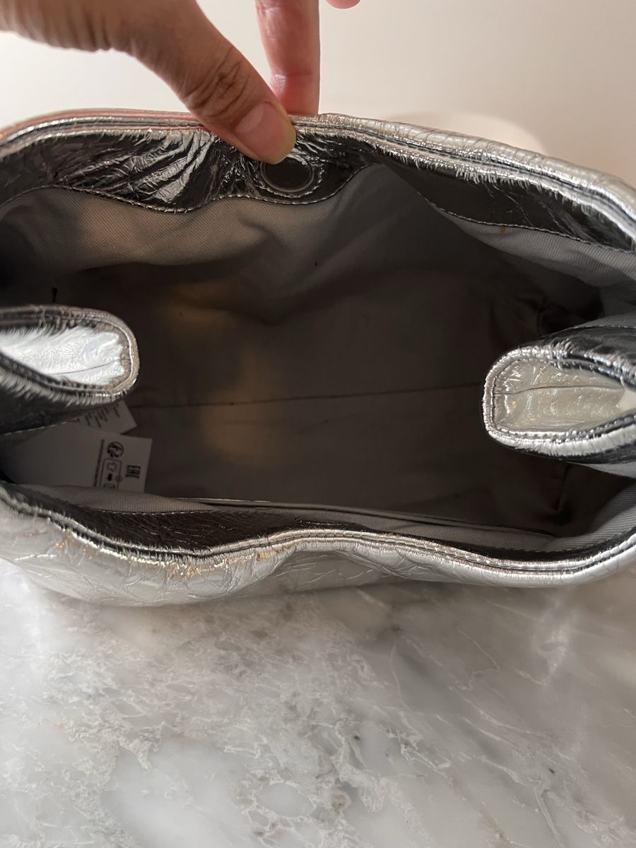 Sandro Borse da donna: Sandro Silbernen Leder Tasche Boho Twist Handke – Usato da Hünenberg See venduto da mississauga 6