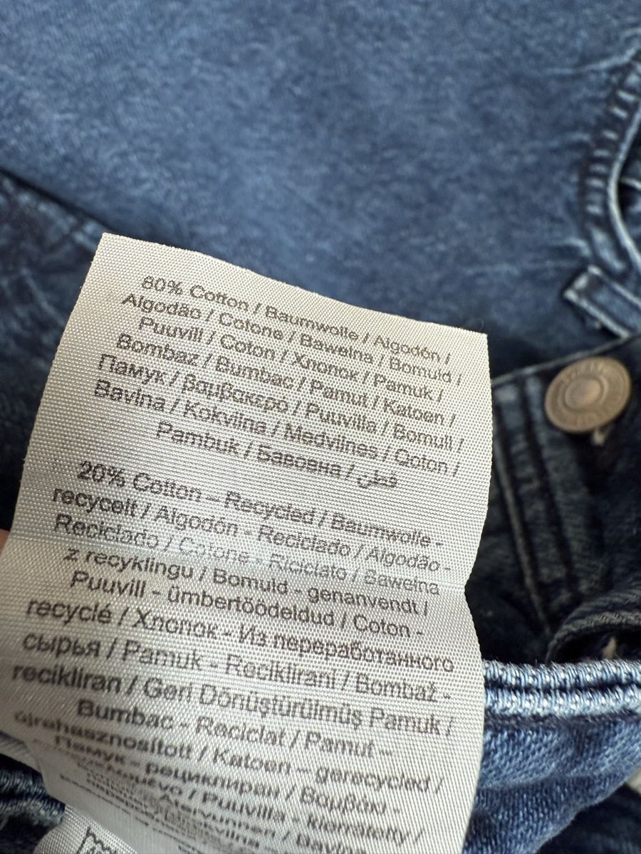 Jack & Jones Jeans: Jeans brut patchs jean clair loose Jack & Jones, 31/32 – Usato da Tavannes venduto da Thriftshop 6