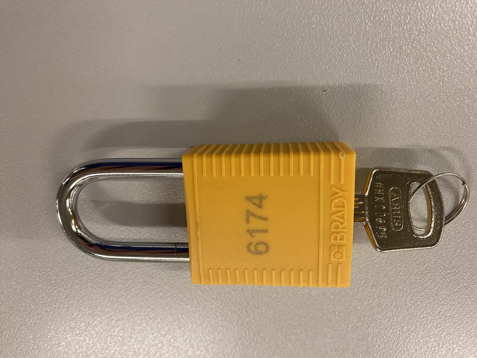 Schlösser: BRADY Vorhängeschloss mit Schlüssel SafeKey Lockout – Neu (gemäss Beschreibung) aus luterbach von boxster4 2