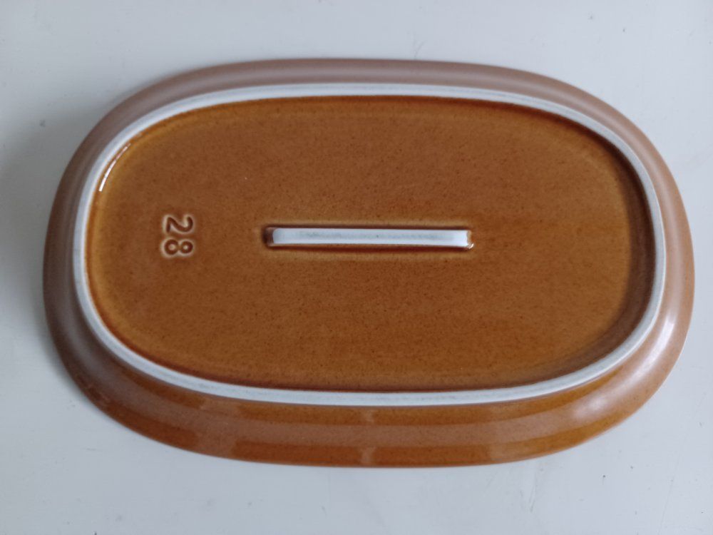 Rössler Servierplatten: RÖSSLER Große Platte karamellfarbene 28x18 cm -C44 – Gebraucht aus Morges von vimajes12 1