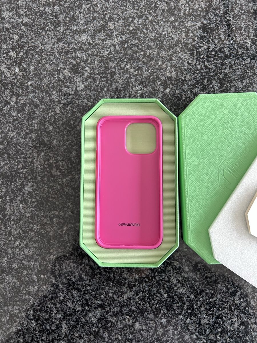 Apple Coques & Protection écran: I Phone 14Pro Hülle Svarowski – Neuf avec emballage d'origine à Rickenbach SO par MrsBettyBoop 1
