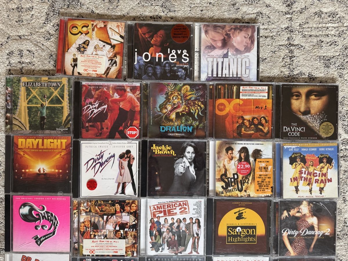 CD: CD Sammlung 33 Stück Filmmusik – Usato da Rüti ZH venduto da make 3