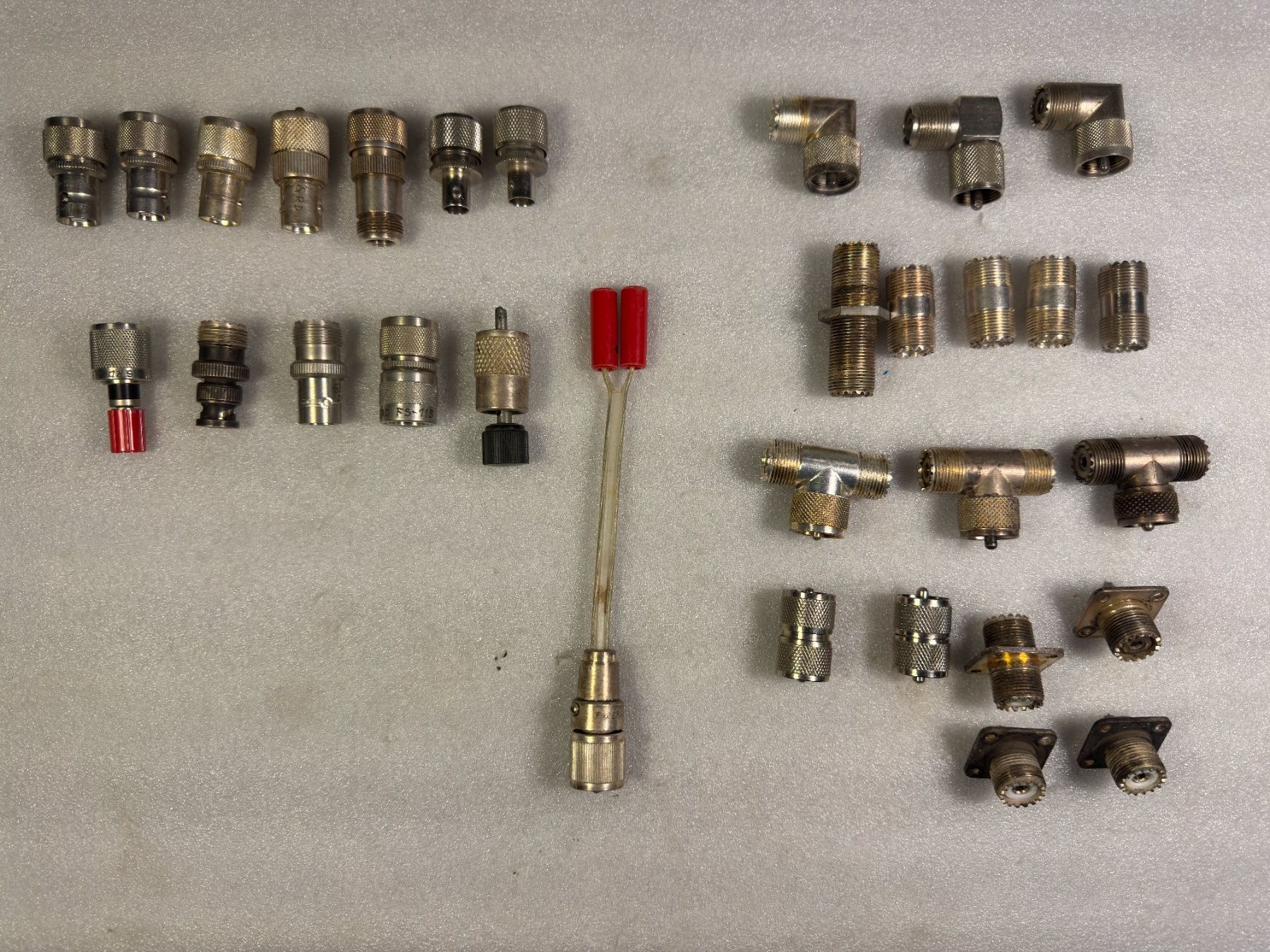 Technique de radiocom: 30 Stück HF Stecker PL 259 – D'occasion à Ins par funkflieger