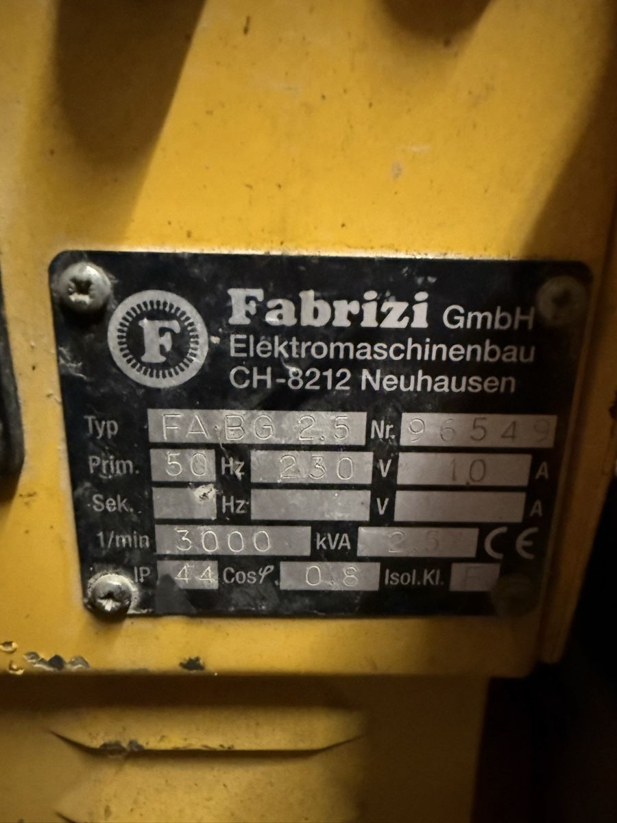 Generatori di corrente: Notstromaggregat Fabrizi 2.5kVA Benzin – Usato da Oberurnen venduto da Blinkybill 3
