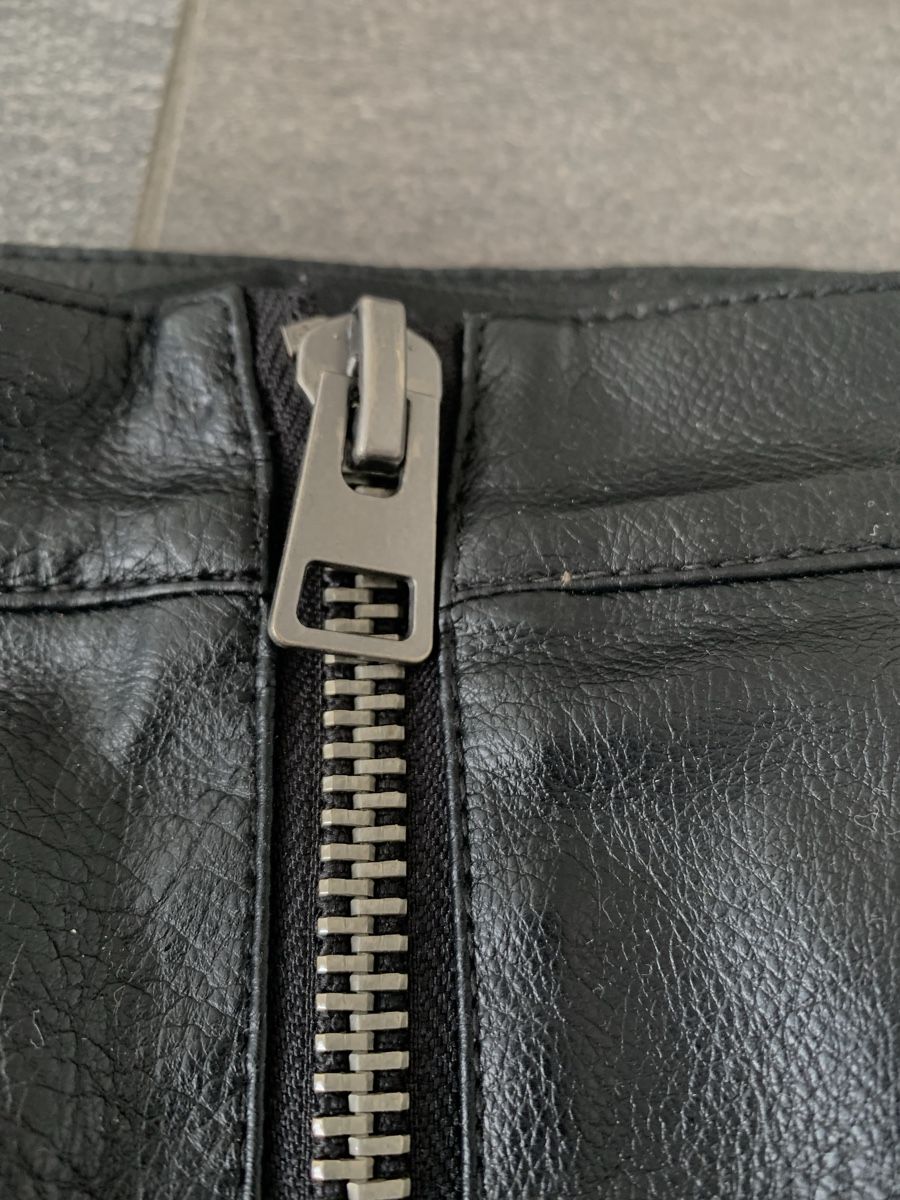 Vero Moda Röcke: Vero Moda Minirock in Lederoptik, XS ab 5.- – Gebraucht aus Wängi von JALE04 3