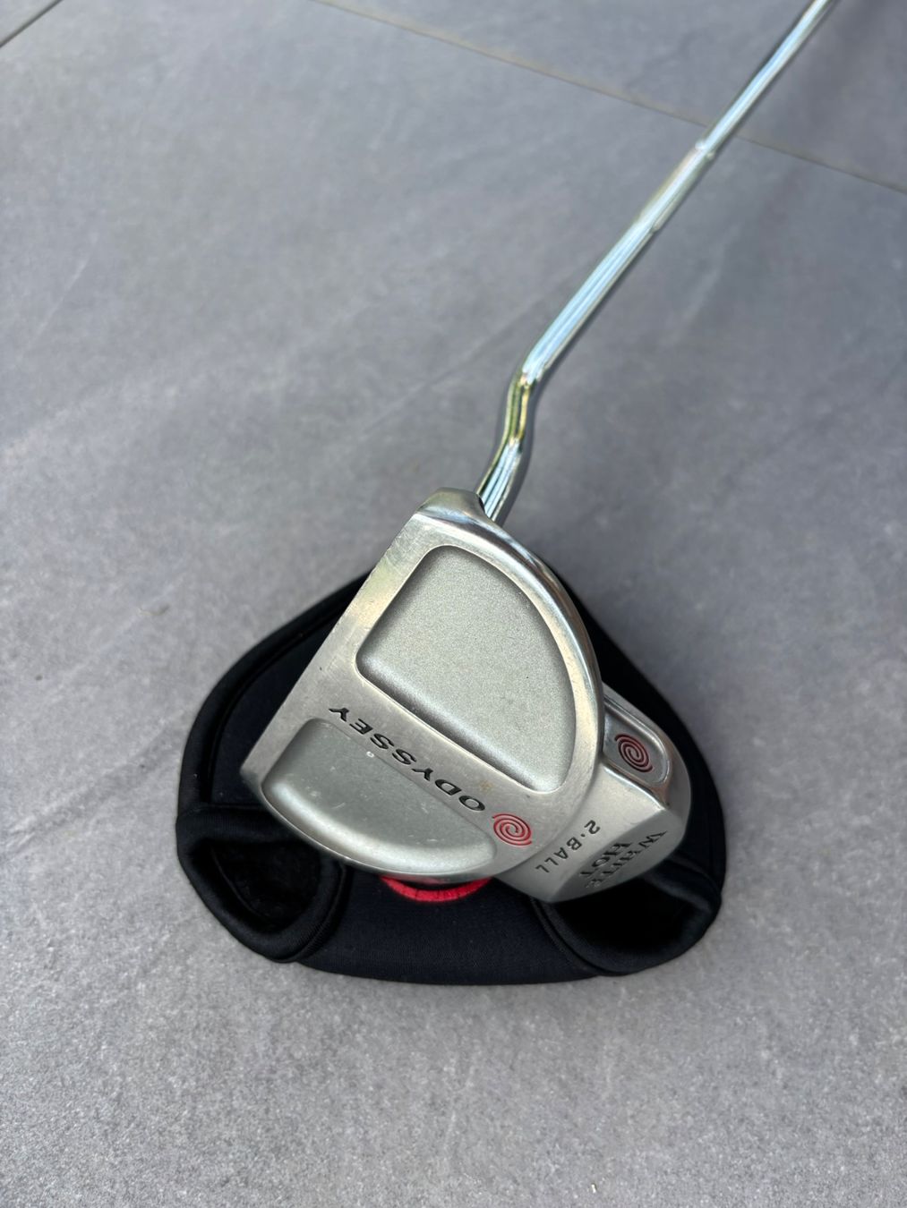 Odyssey Clubs & Sets: Odyssey White Hot 2-Ball Putter – D'occasion à Aarberg par Paul1958 2