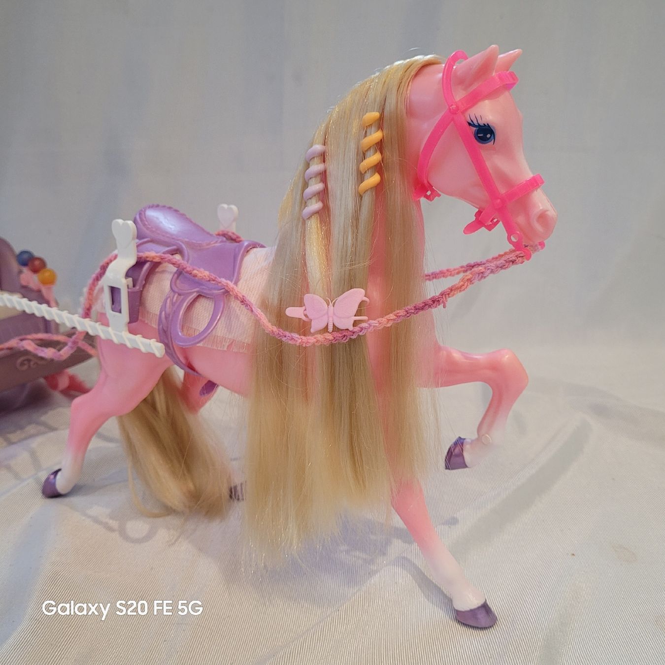 Spielzeuge: Barbie Pferd Marzipan mit Schlitten – Gebraucht aus Niederbuchsiten von klengyel 9