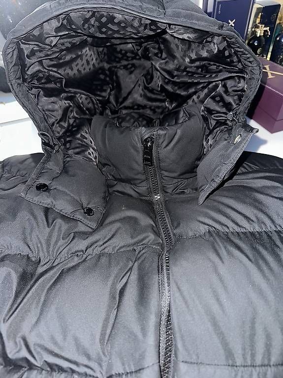 Jacken: Hugo boss winterjacke – Gebraucht aus Hitzkirch von Oli.Fashion 1