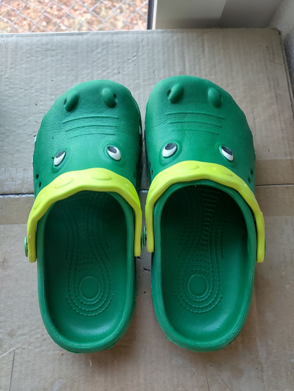 Schuhe für Jungen: Kinder Clogs Krokodil Grösse 29 – Gebraucht aus Zürich von wpo_f2qh 1