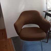 Poltrona KNOLL Aarron Saarinen