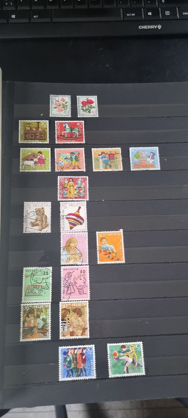 Tutti i francobolli: Briefmarken diverse Länder – Usato da Seon venduto da Stibinio 8
