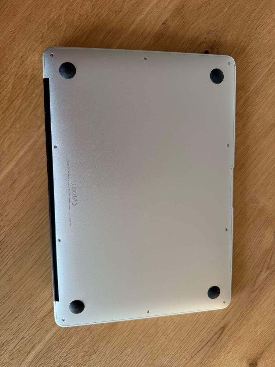 Apple PC: MacBook Air 13", 2015, Intel Core i5, 8 Go RAM, 121 Go SSD – Usato da Porrentruy venduto da Margaux1997 3