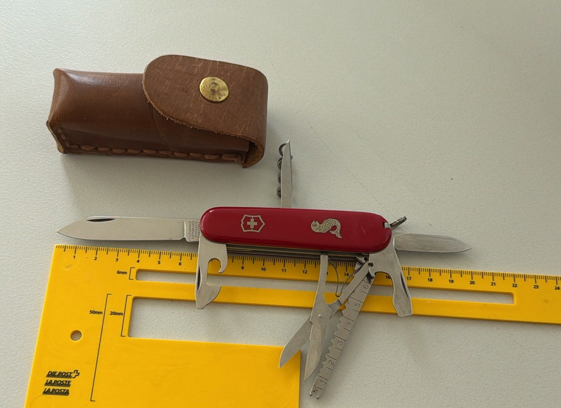 Victorinox Couteaux de poche: VICTORINOX SACKMESSER MIT ETUI – D'occasion à Zürich par Frei-Occasionen 4