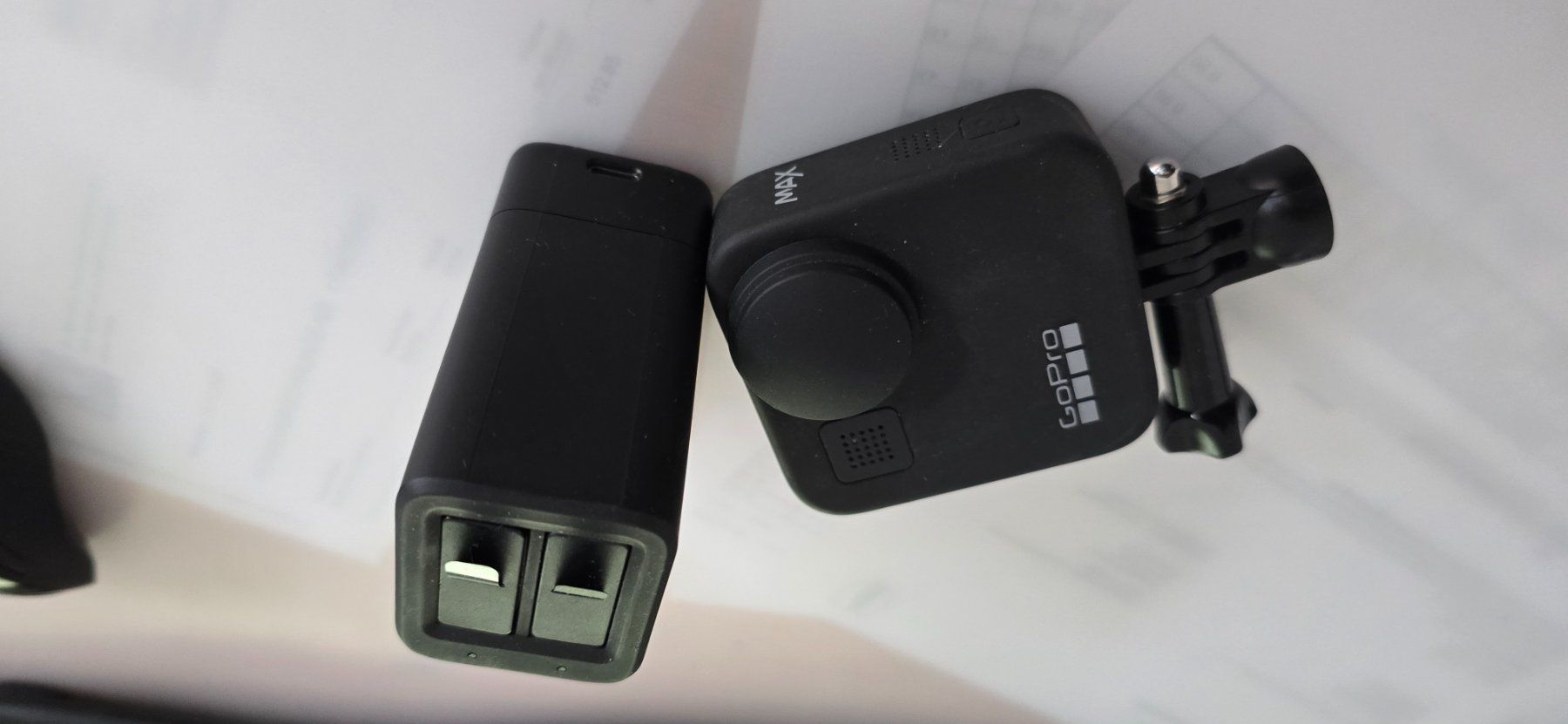 Fotocamera: GOPRO Max plus 2 Zusatz Akku – Usato da Herisau venduto da Morcylch