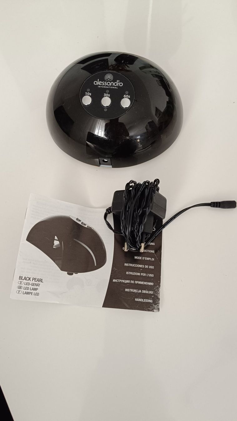 Alessandro Lampade: LAMPE UV  POUR ONGLES, ALESSANDRO – Nuovo (secondo la descrizione) da Sion venduto da andreina52