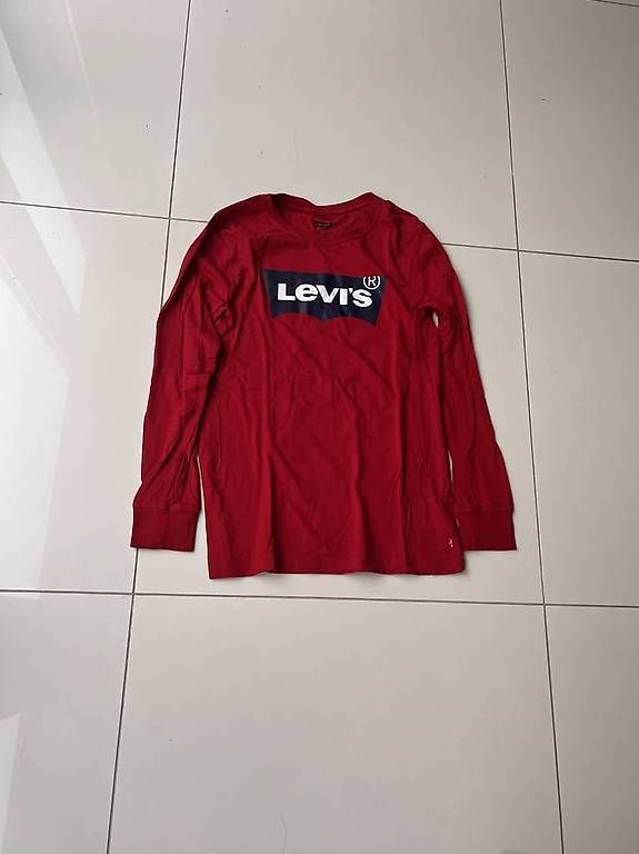 Pullover & Sweatshirts: Pull Lévis léger longue manche taille 176 – Gebraucht aus Epalinges von Kallem 1