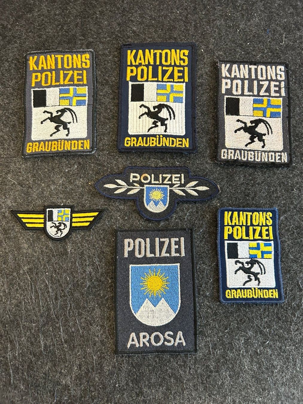Plaketten & Abzeichen: Konvolut Polizeiabzeichen Kanton Graubünden – Gebraucht aus Berikon von DGC-1995