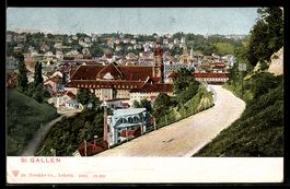 AK St. Gallen, Ortsansicht mit Kirche und Straße im Vordergr