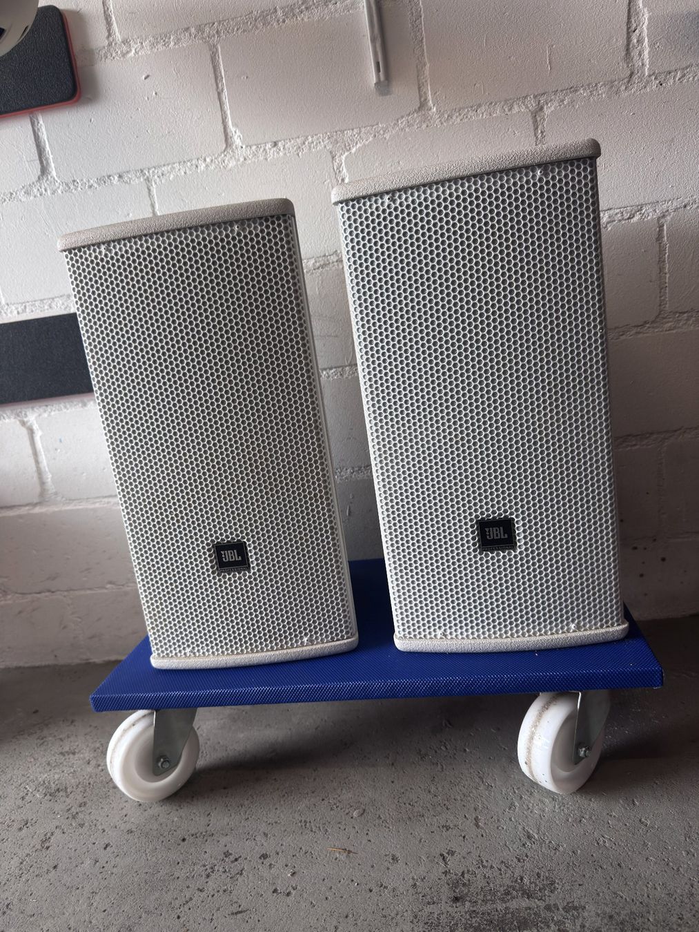 JBL Lautsprecher: JBL - Lautsprecher professionell  2 Stk – Gebraucht aus Luzern von rivendo.shop 2