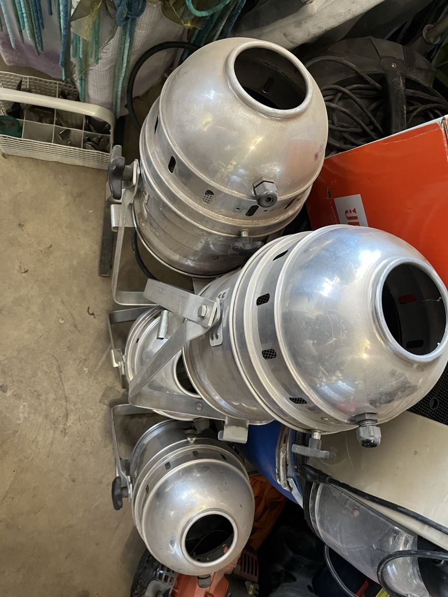 Fari: Scheinwerfer Gehäuse DTS Par 64 Classic Pro, 5 Stück – Difettoso da Boniswil venduto da FindInBox 1
