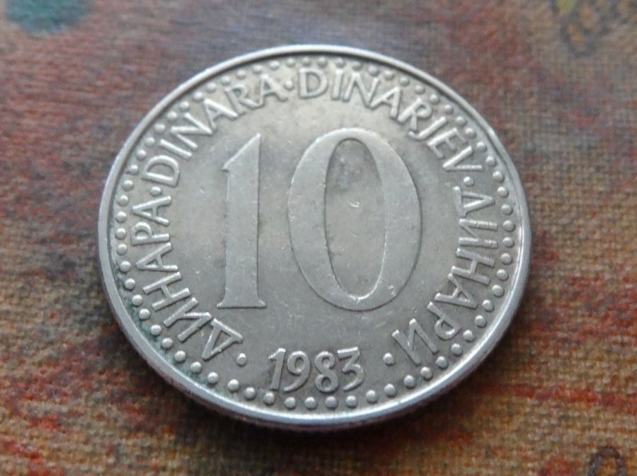 Tutti le monete: YOUGOSLAVIE  10  Dinara  1983 – Usato da Romanel-sur-Lausanne venduto da Swift13