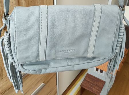 Liebeskind Berlin Tasche hellblau Leder Fransen neuwertig