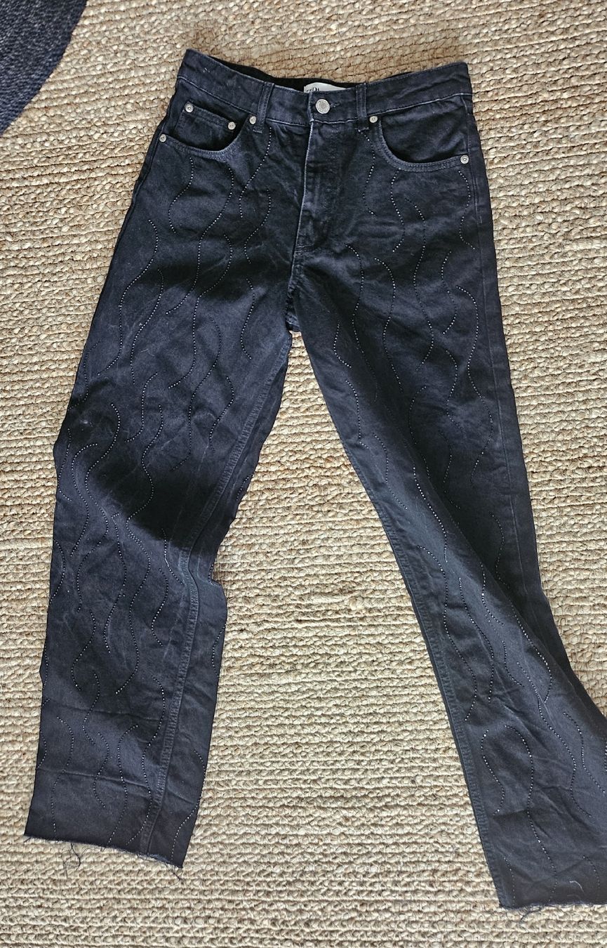 Zara Jeans: Schwarze Zara Jeans mit Strass, Gr. 38, – Usato da Bülach venduto da ane_yn2b