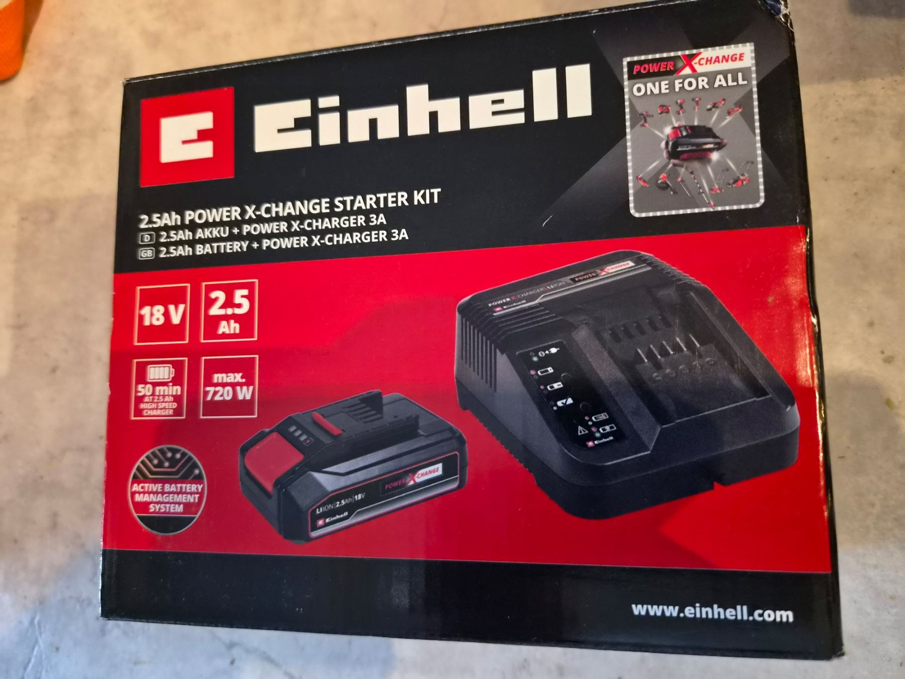 Einhell Chargements: Einhell Akku + Ladegerät – Neuf avec emballage d'origine à Worben par Leuchu
