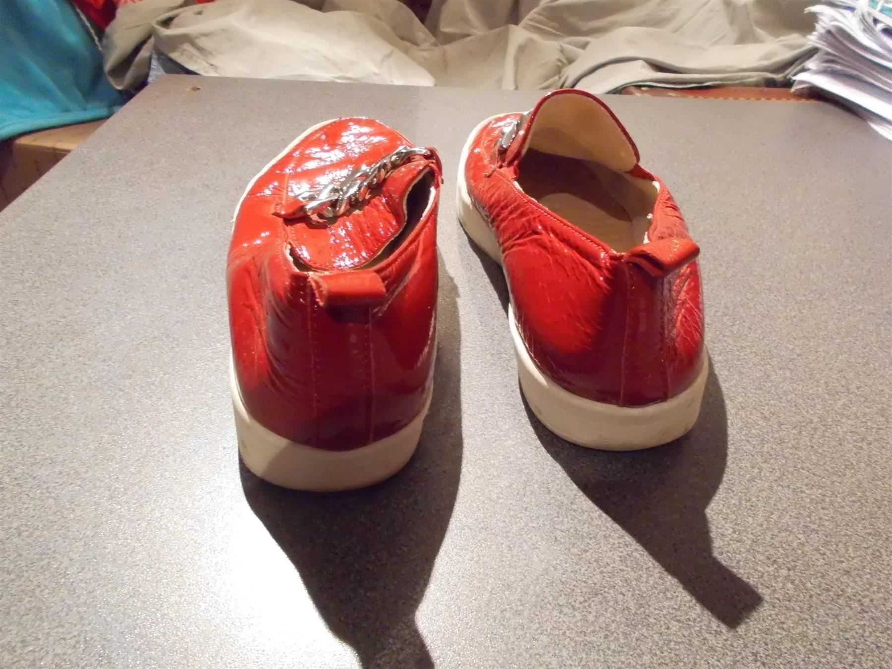 Scarpe da donna: Halbschuhe Grösse 37, Caprice, rot/silbr – Usato da Zürich venduto da abraxas1291 2