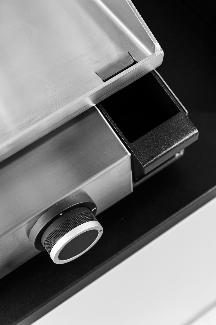 Griglie: Forge Adour Plancha Base Gas 60 inkl. Rollwagen – Nuovo e nell'imballaggio originale da Triengen venduto da Michele-G 3
