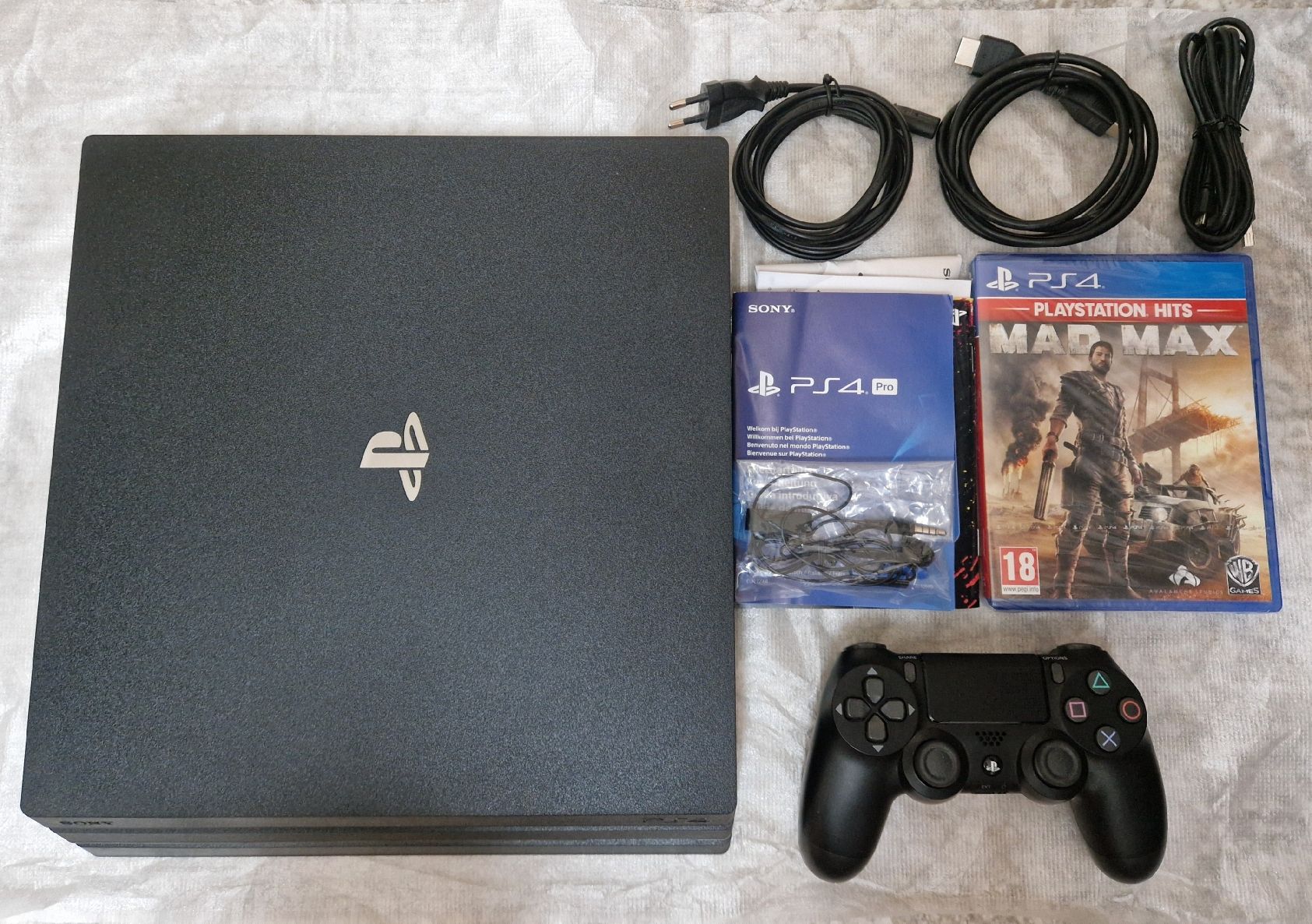 Nintendo Switch PS4 PRO 1TB PS4 PRO, 1TB & NINTENDO SWITCH (OVP) (Usato) a Biel/Bienne per CHF