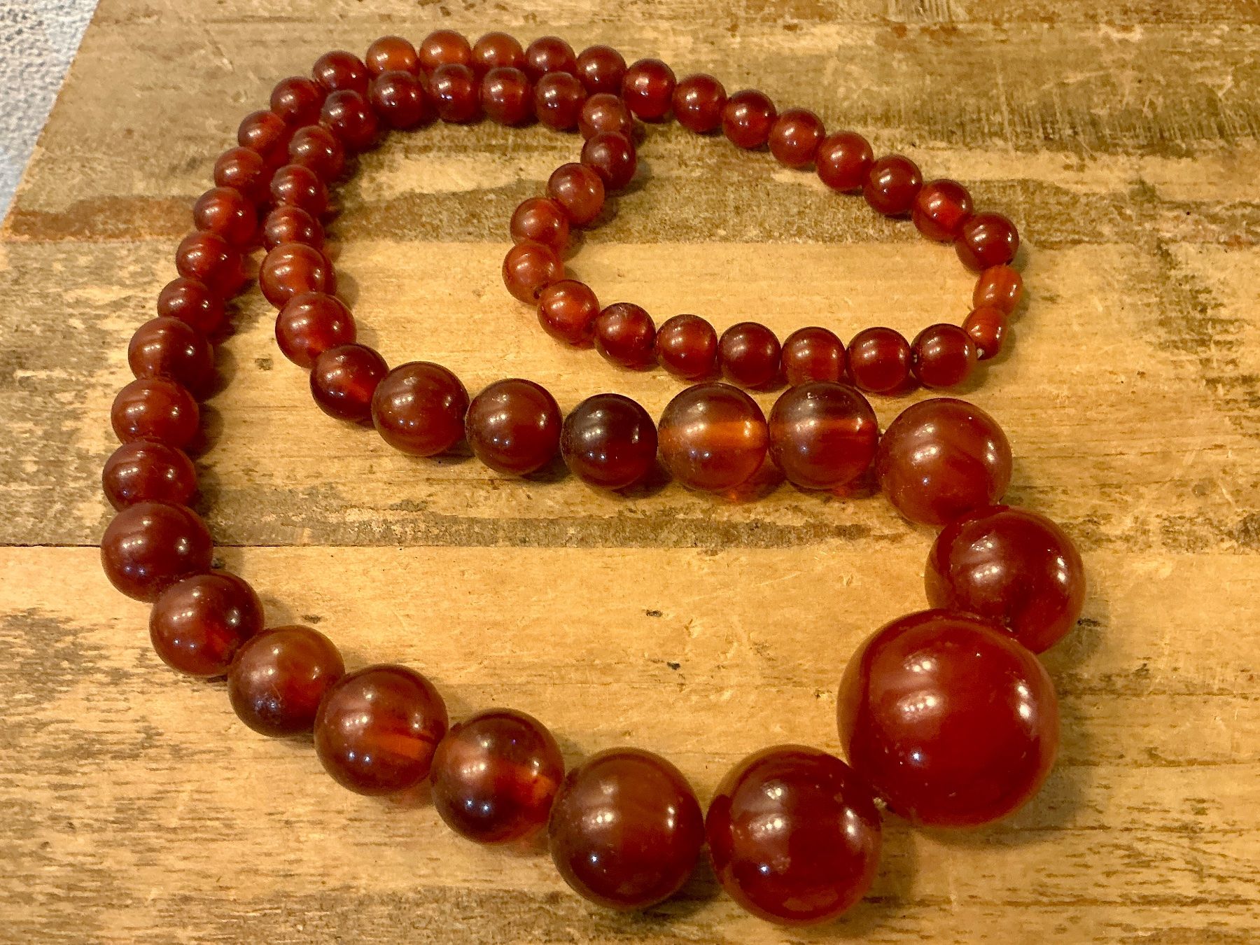Catenine: ANTIKES XL COLLIER BAKELIT 30-40-ER, 75 GR – Usato da Biglen venduto da Limarkt