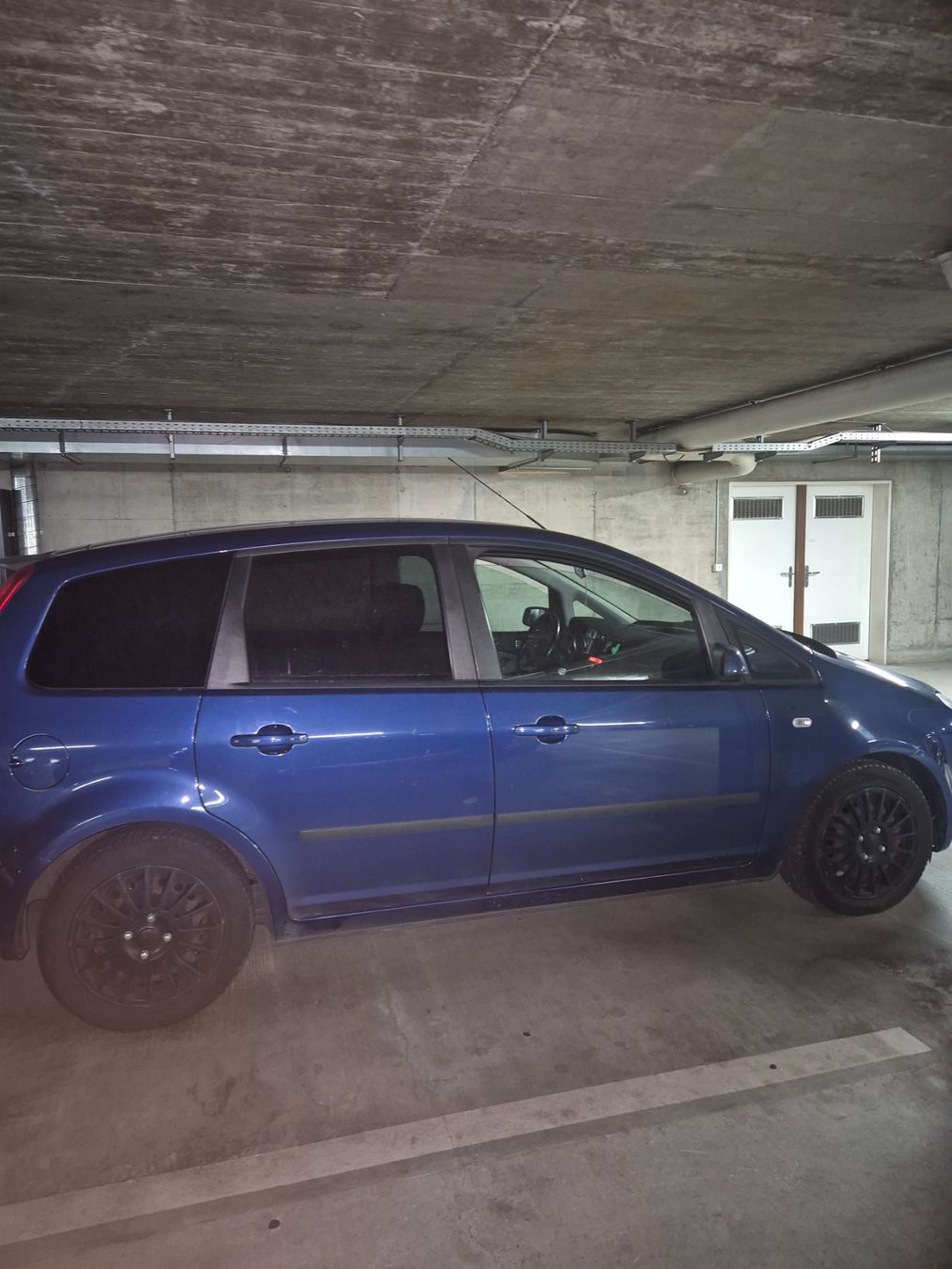 Ford Automobili: Ford C-Max 1.8i als Defekt- oder Exportfahrzeug – Usato da Dübendorf venduto da drm_msk5 2