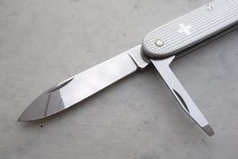 Victorinox Technician Old Cross Sackmesser