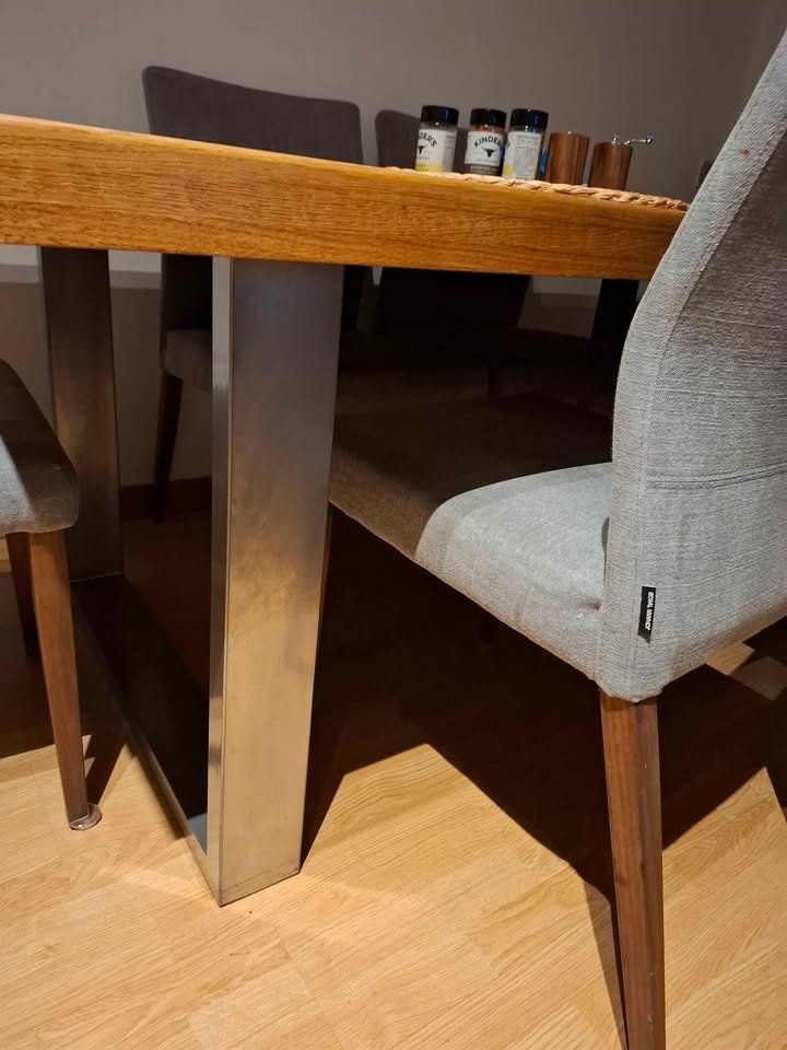 Tavoli: Tisch und 6 Stühle – Usato da Zürich venduto da Empstorm 3