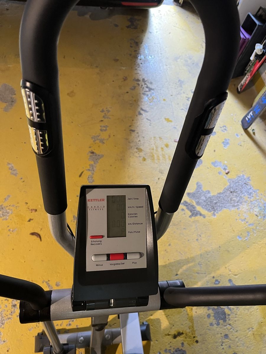 Kettler Hometrainer: Crosstrainer Kettler Comet Magnet-Brems-System gebraucht – Usato da Kirchleerau venduto da vidig60 1