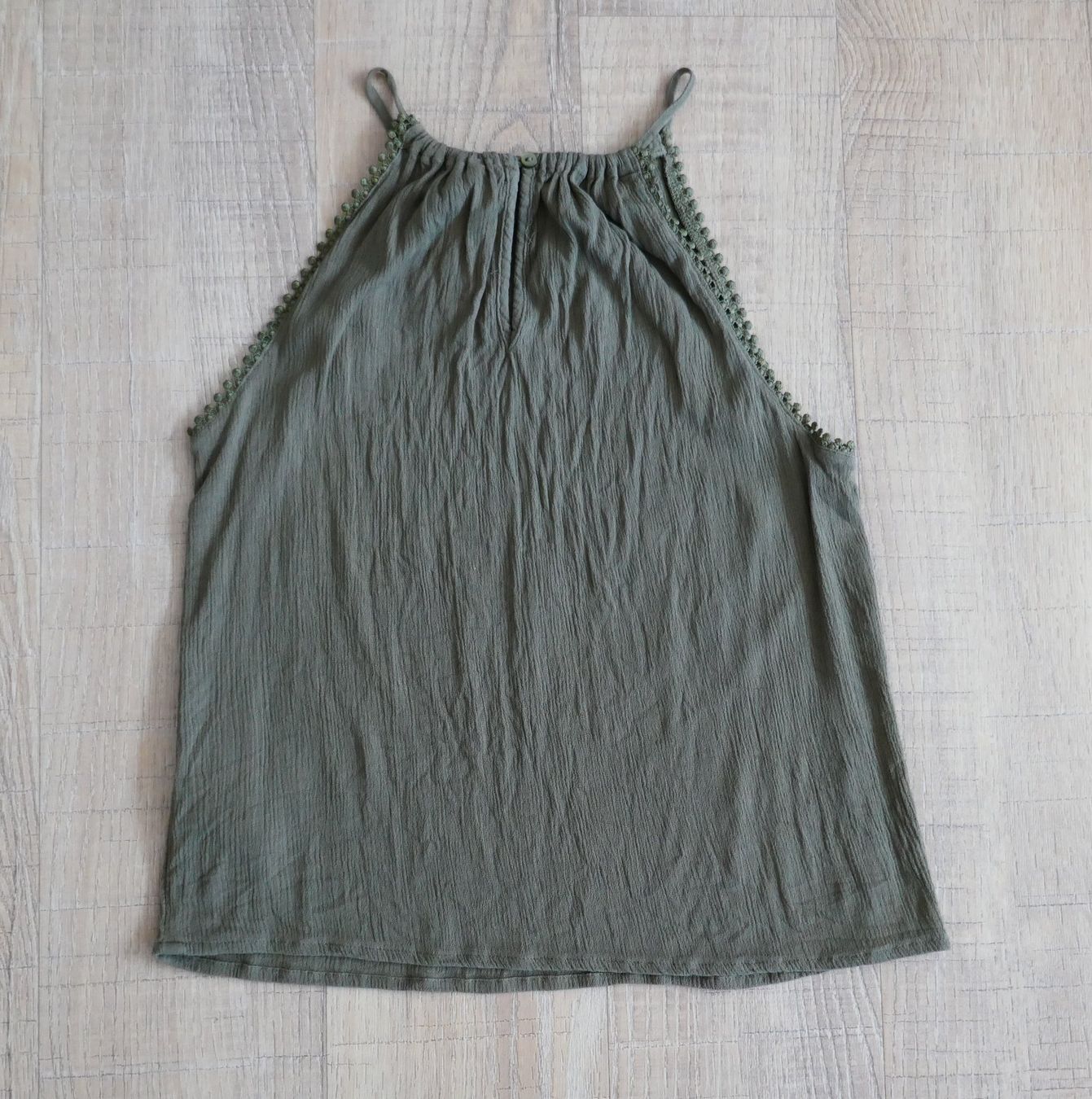 Blusen, T-Shirts & Tops: Top olivgrün von H&M, Gr. 32 – Gebraucht aus Port von uzuku 2