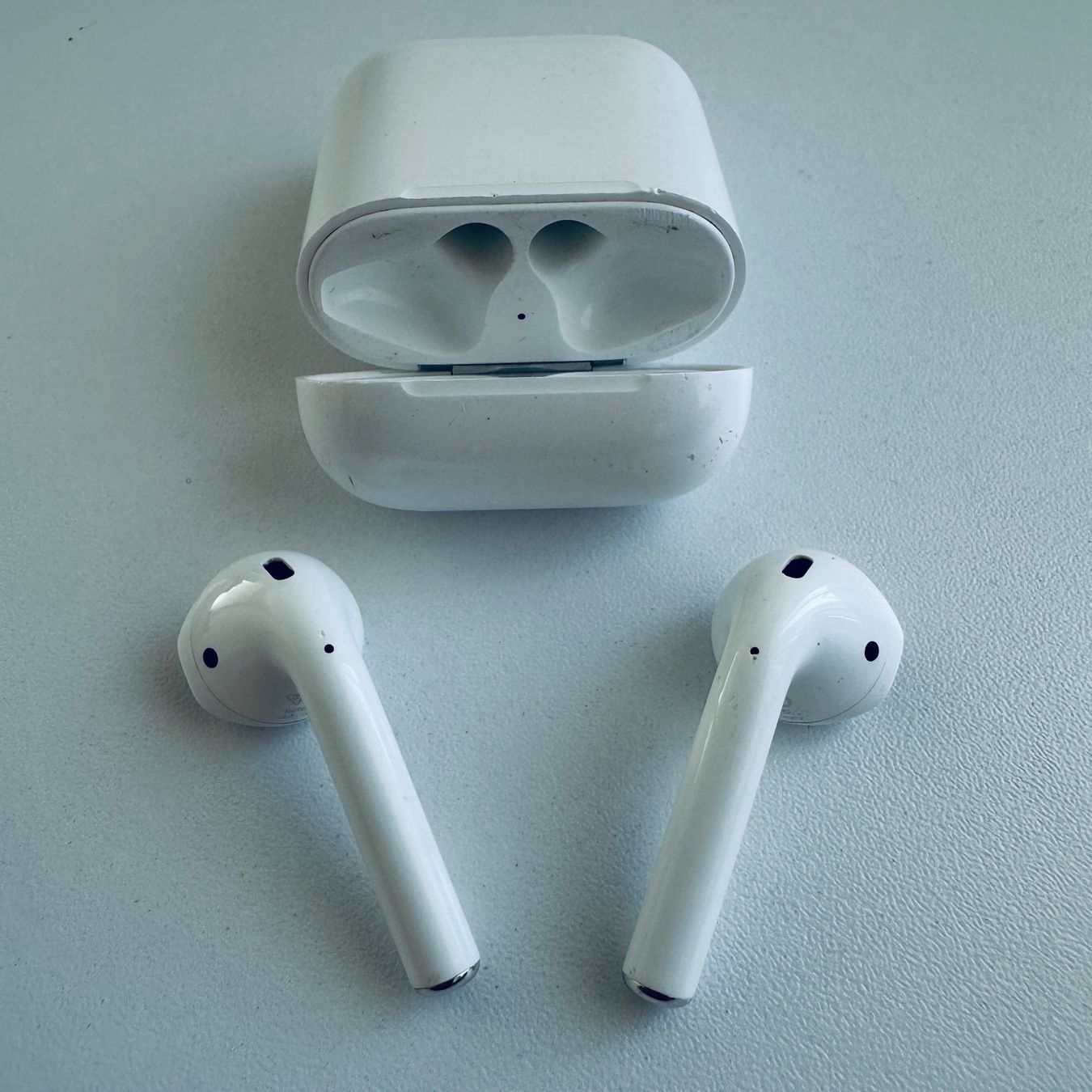 Apple Cuffie: Original Apple AirPods 2 Kopfhörer Wireless Lightning Kabel – Usato da Basel venduto da MY.AIRPODS.SHOP 3