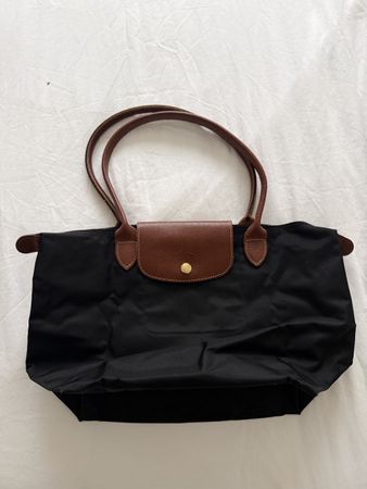Longchamp Handtasche schwarz mit braunen Lederdetails