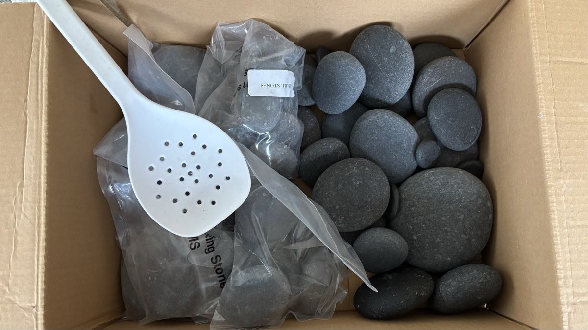 Dispositivi per massaggi: Hot-Stone-Erwärmer mit Steinen – Usato da Hinwil venduto da Salome11 1