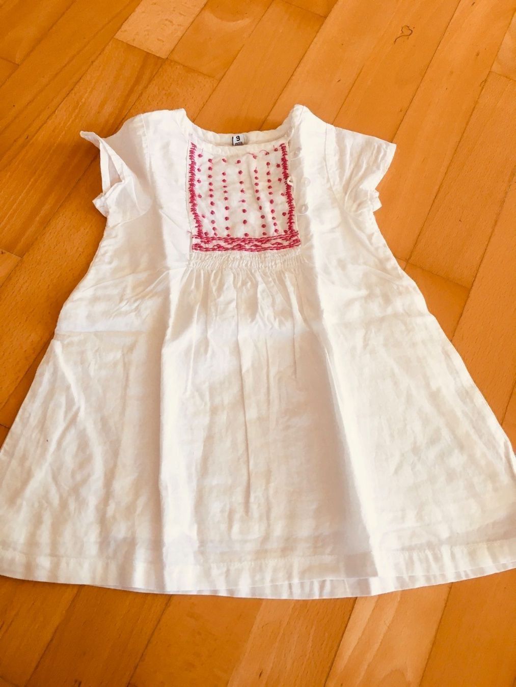 Kleiderpakete & -sets: 2 herzige kleid 9 monate (C6) – Gebraucht aus Stäfa von nale068 7