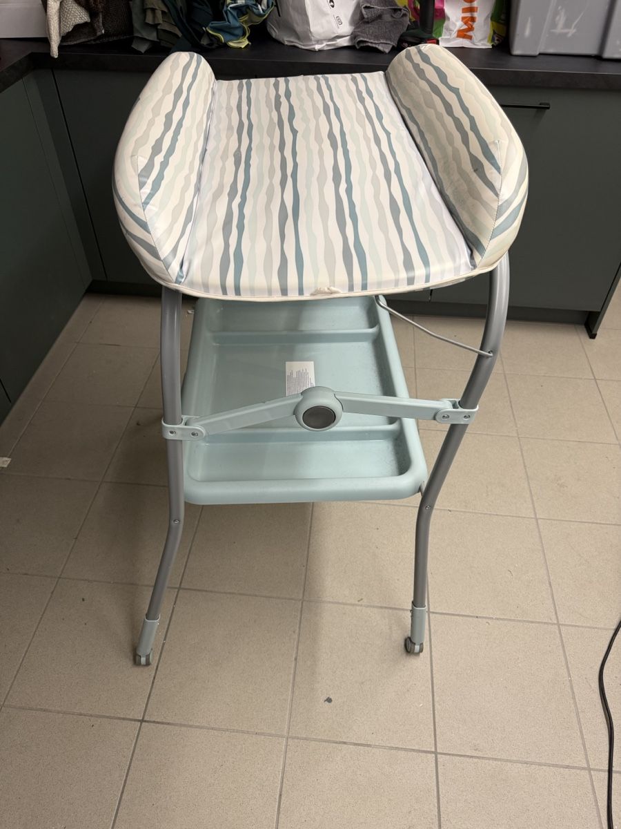 Chicco Tables à langer & accessoires: Chicco Cuddle &Bubble babywanne mit Auflage – D'occasion à Winterthur par beauty_rose