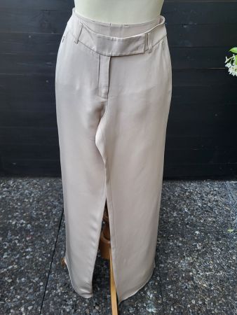 Pantalon beige en soie