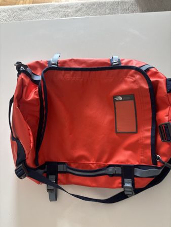 Reisetasche The North Face Base Camp rot gebraucht top 